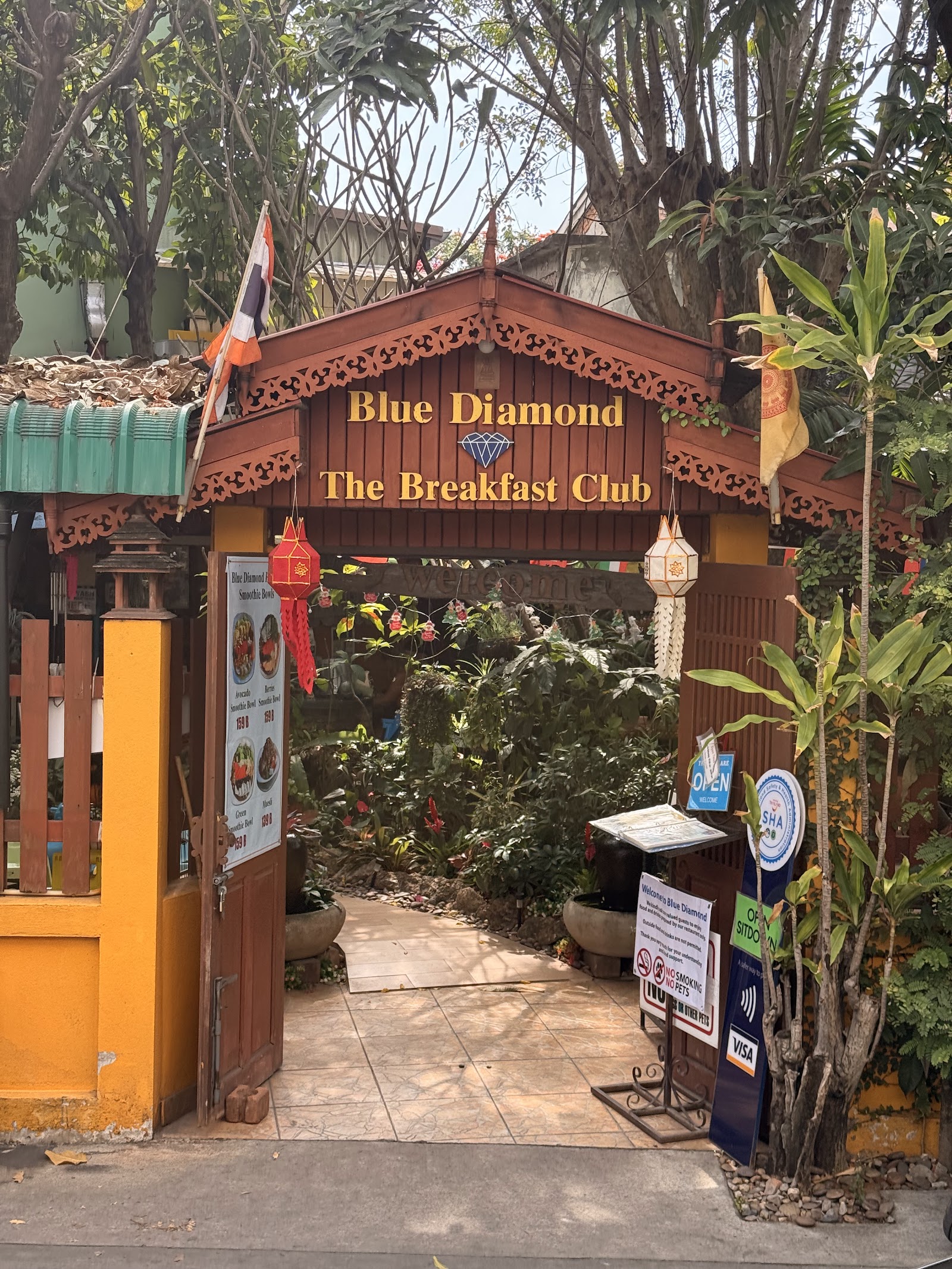 Blue Diamond The Breakfast Club, Chiang Mai
