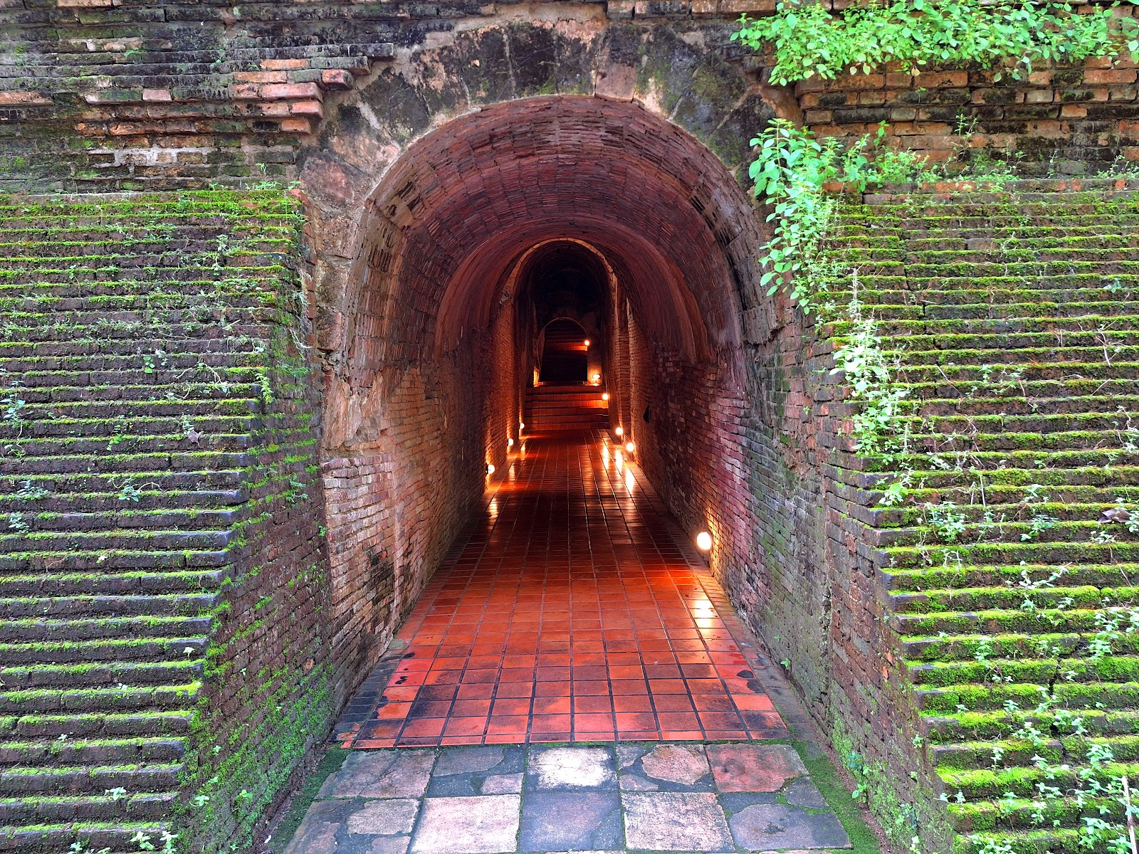 Lake and grounds at Wat Umong