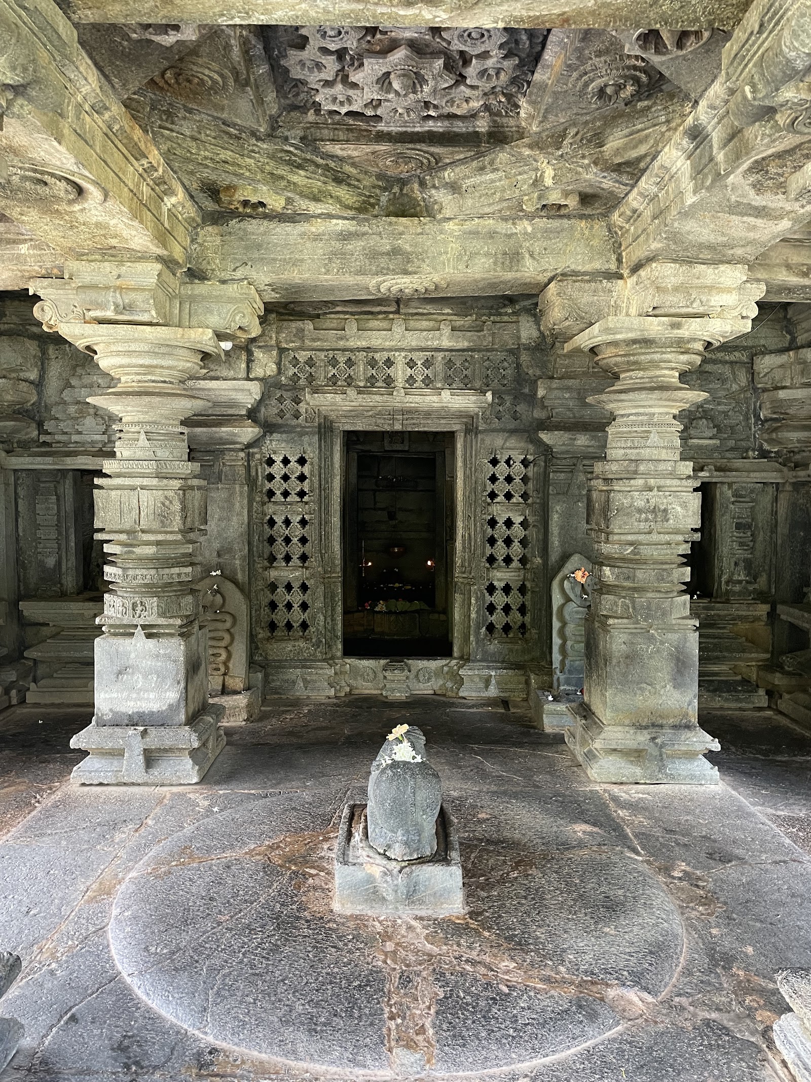 Kadamba Shri Mahadeva Temple, Tambdisurla