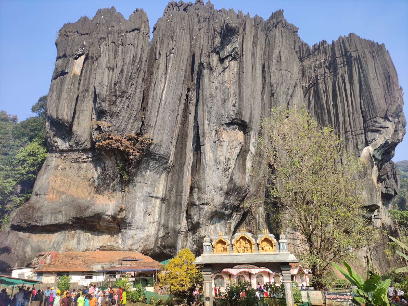 Yana Rocks