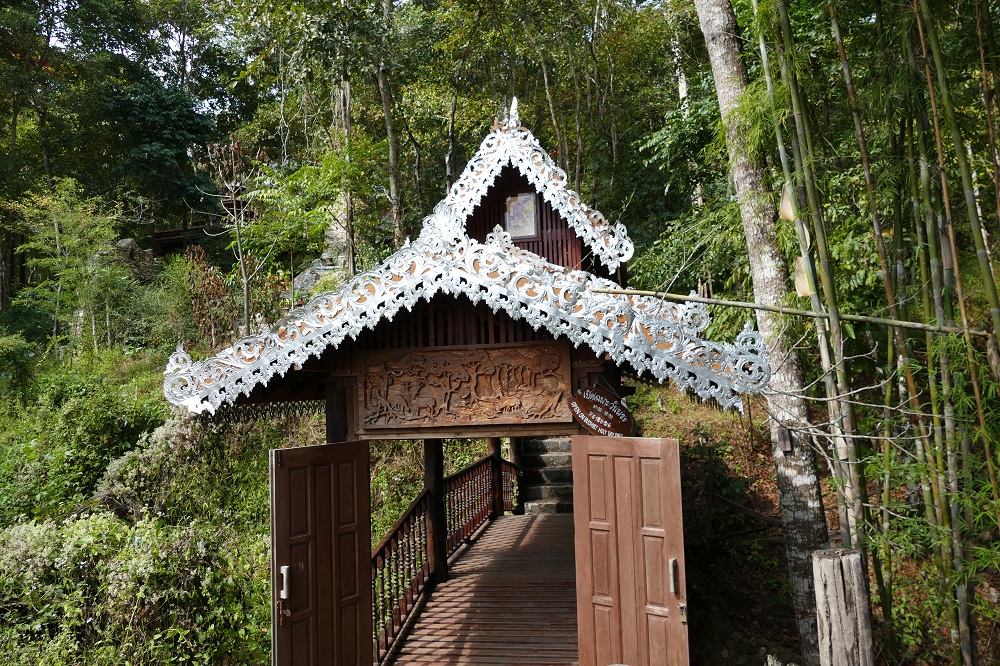 Kho Ku So Bamboo Bridge