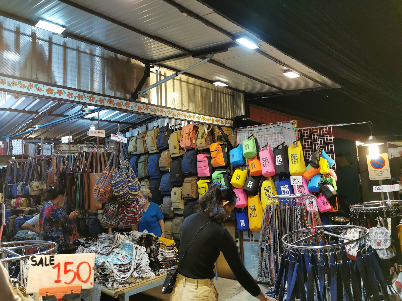 Pai Walking Street