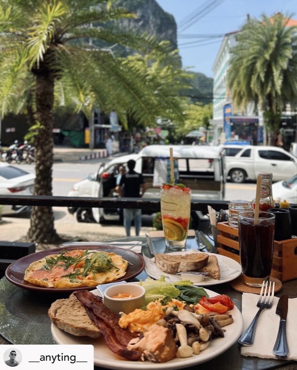 Breakfast at Café 8.98