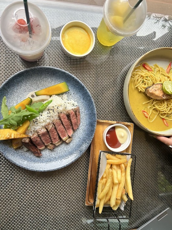 Food at Into the Forest