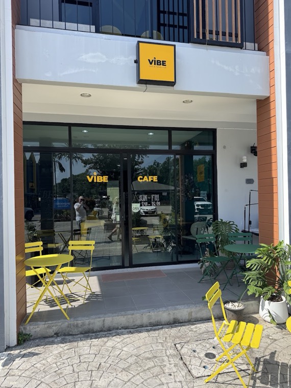 Vibe Cafe & Travel Hub, Ao Nang road
